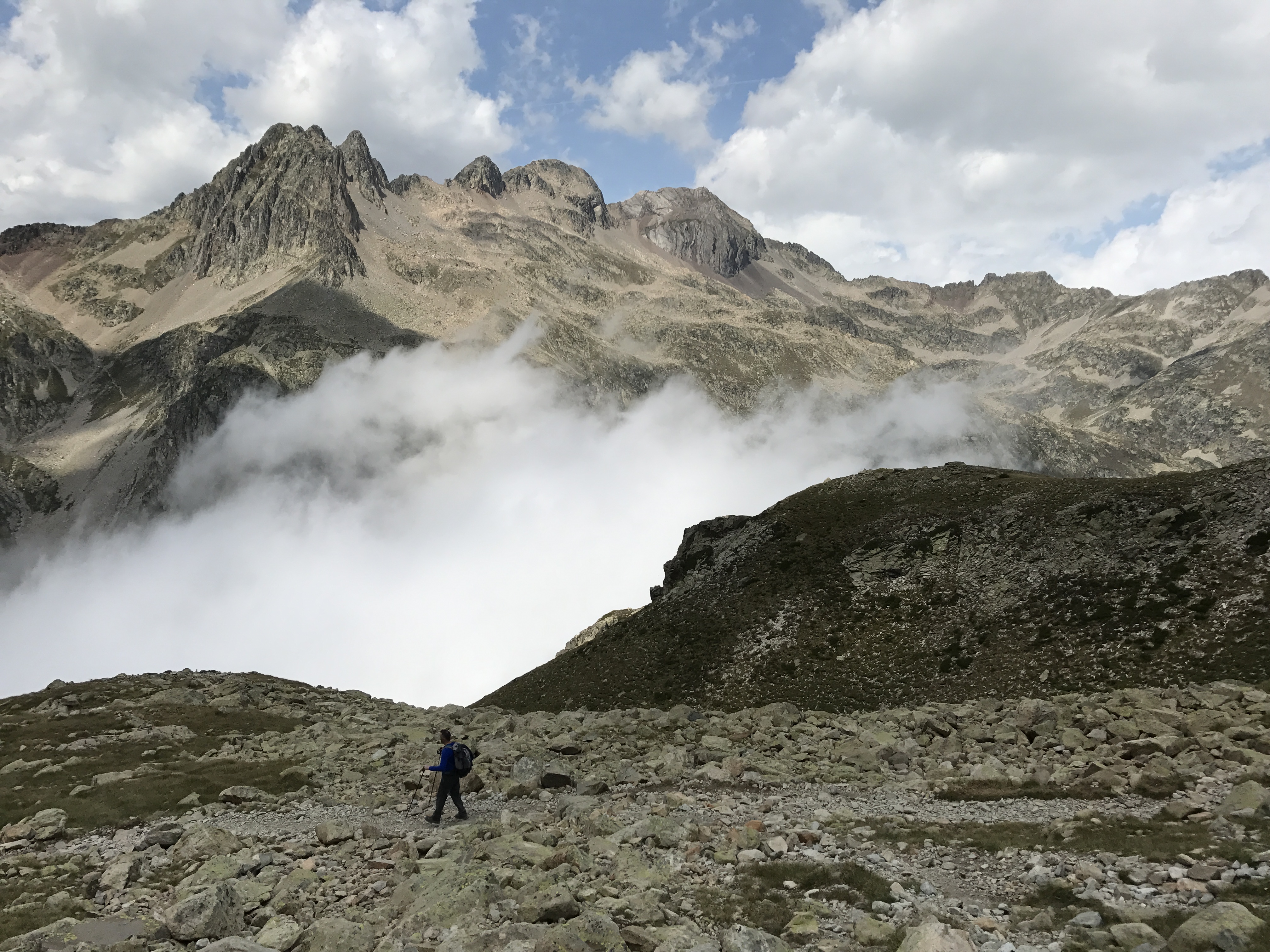 Vignemale: clear to cloud cover